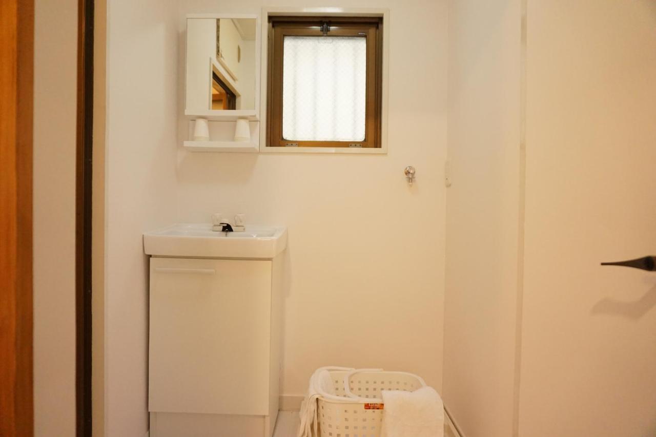 Syoga A House, Next To Natural Park Osaka Bagian luar foto